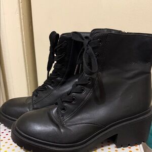 Universal Thread Black Combat Boots